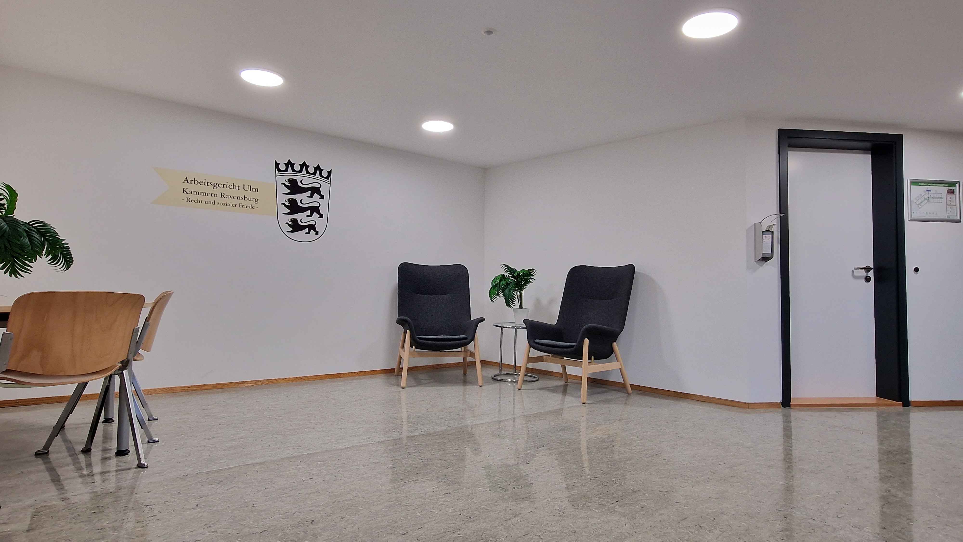 Bild zeigt den Eingang zur Rechtsantragstelle der Kammern Ravensburg