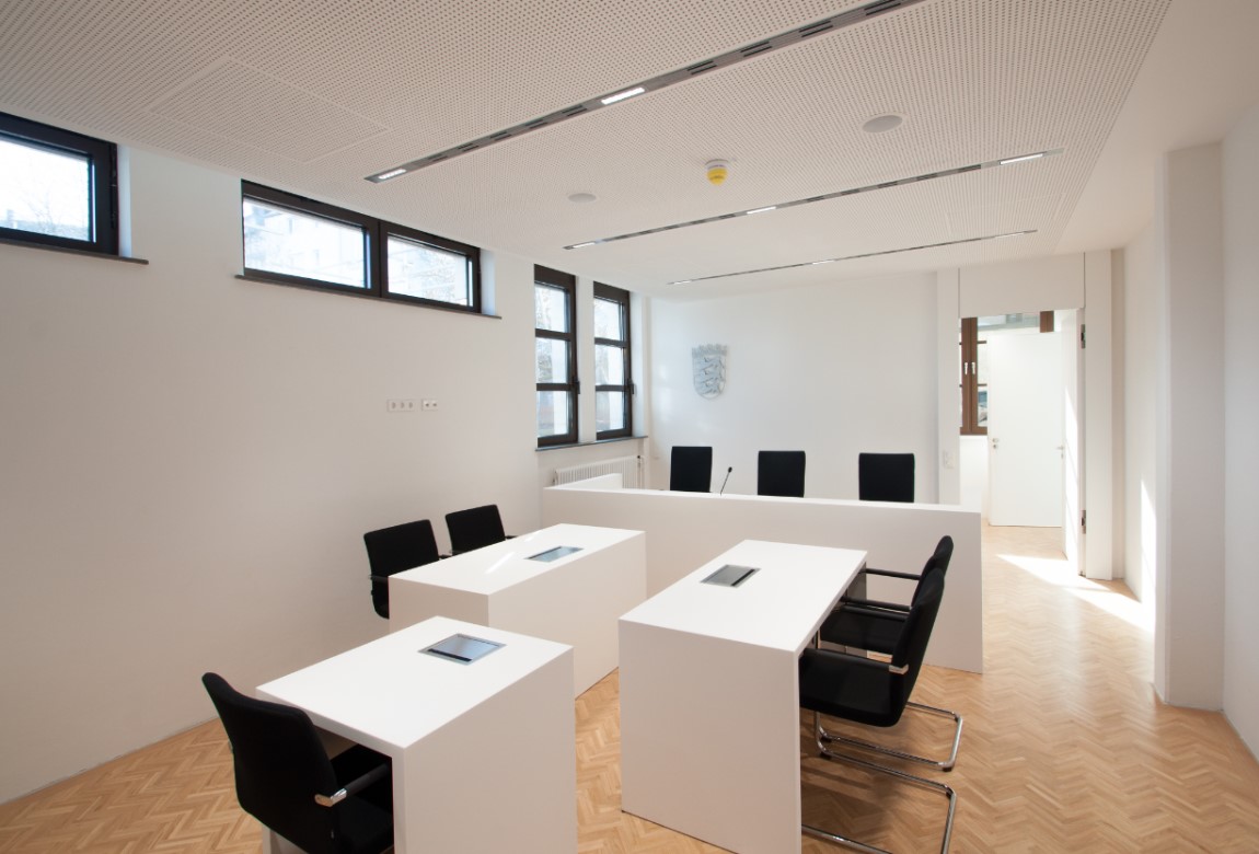 Bild vom Sitzungssaal im Arbeitsgericht Ulm